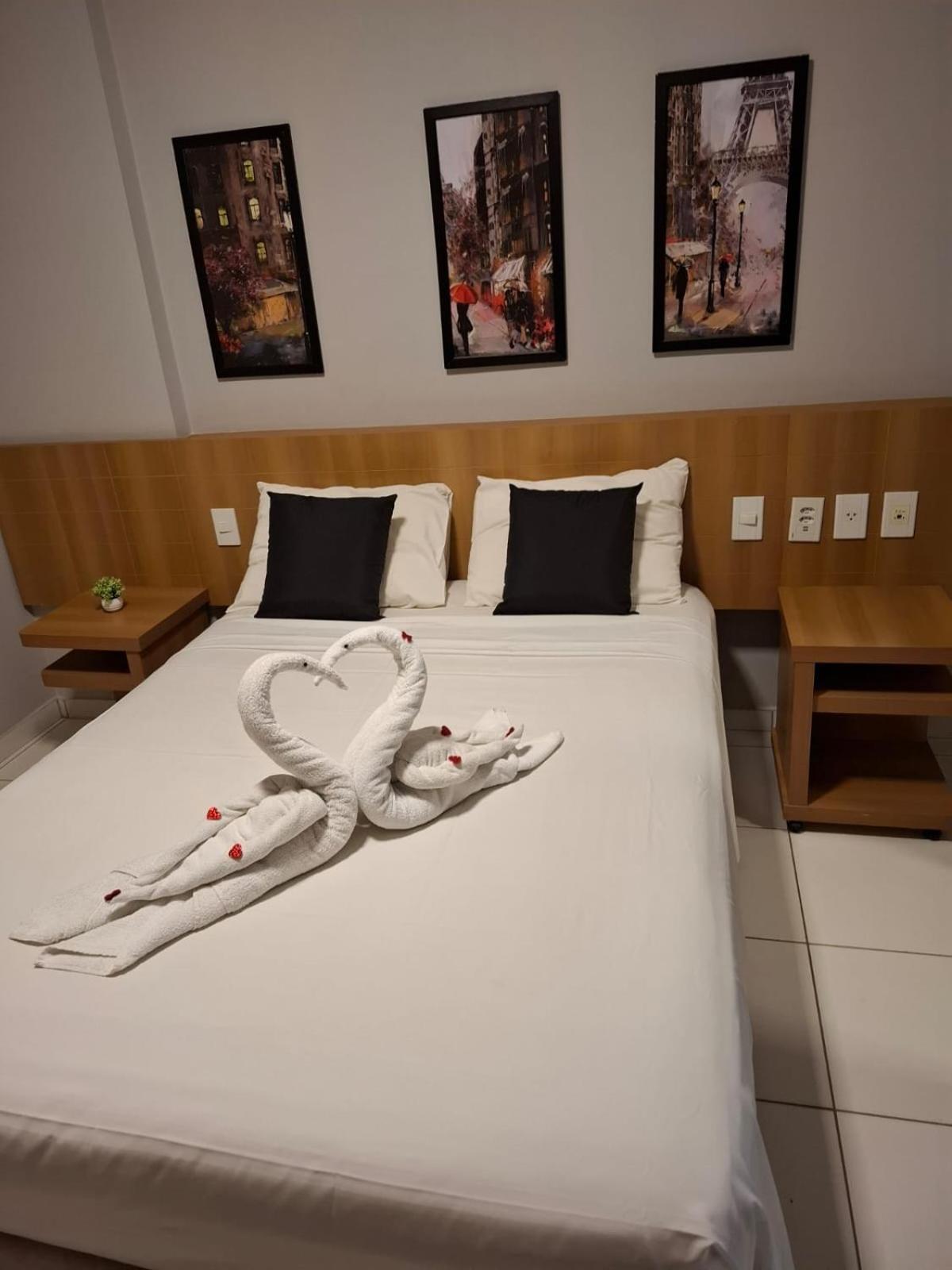 Resort Hotel Golden Dolphin - Grand&Express - Águas Termais - Caldas Novas - Roupa de Cama, Banho e TV de LED Exterior foto